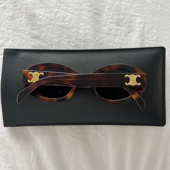 Celine Triomphe 01 Sunglasses in brown - Picture 2 of 4